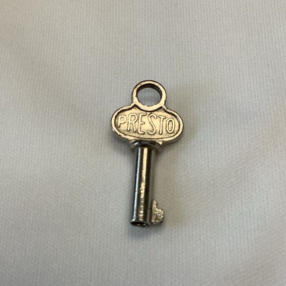 Keys - Picture 2 of 3